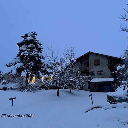 Appartement Dans Maison Brié-et-Angonnes Extérieur photo