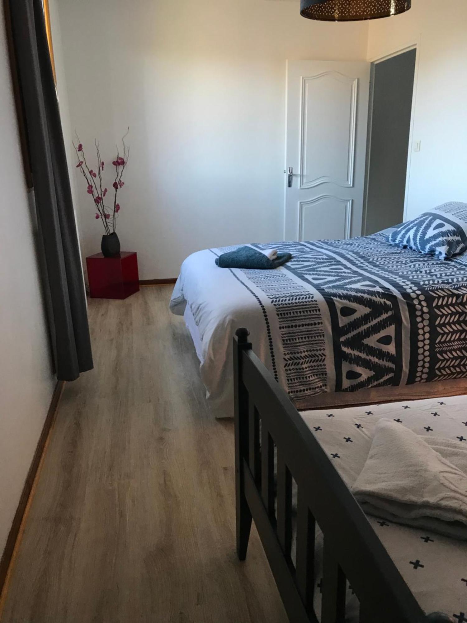 Appartement Dans Maison Brié-et-Angonnes Extérieur photo